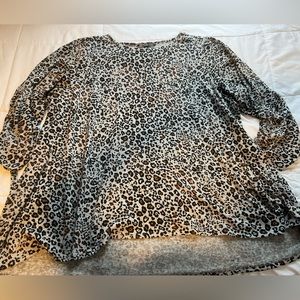 Zac & Rachel Women Leopard print tunic 3/4 sleeve Women’s top